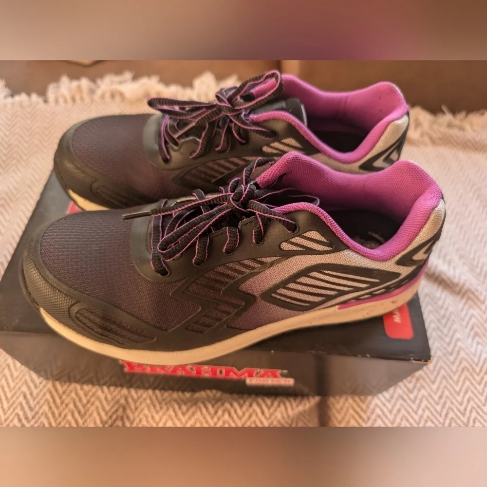 Brahma Women's Black and Purple Athletic Shoes